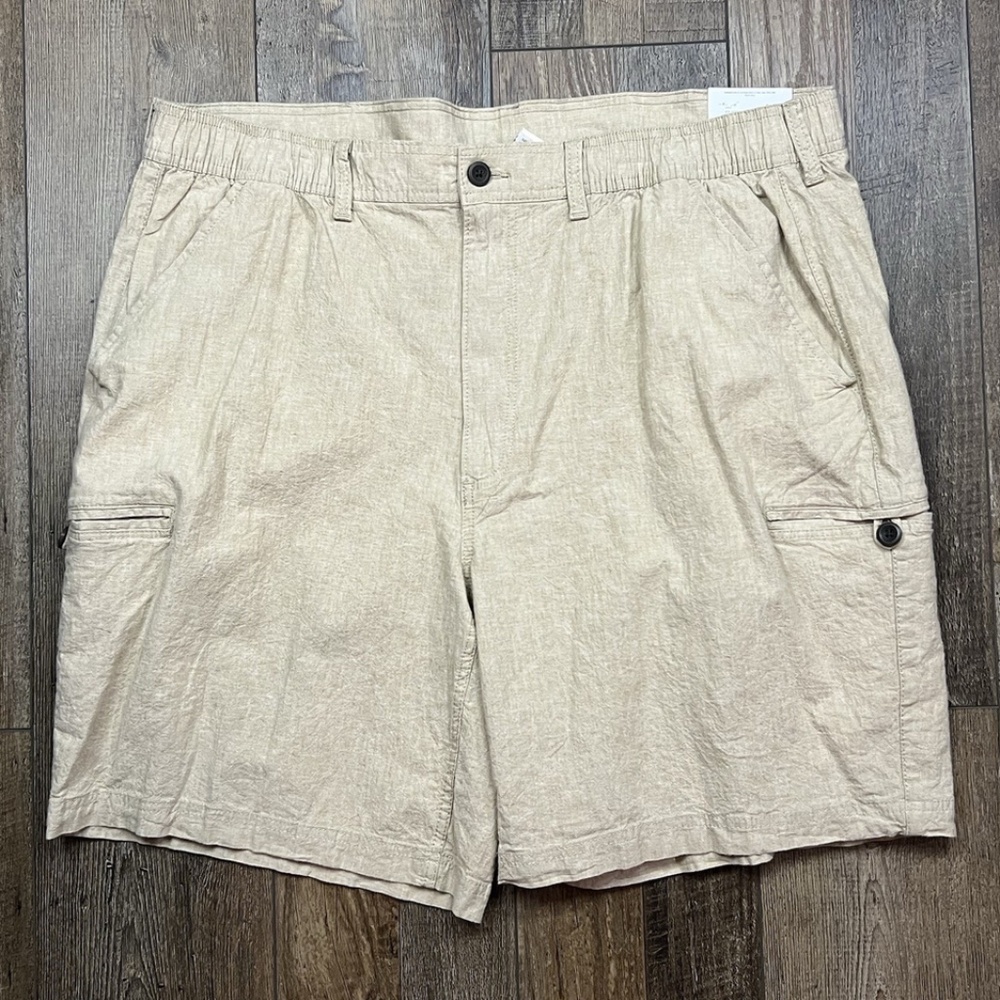 St. John's Bay Tan 9" Inseam Linen Blend Cargo Shorts Men's Size 44 NWT